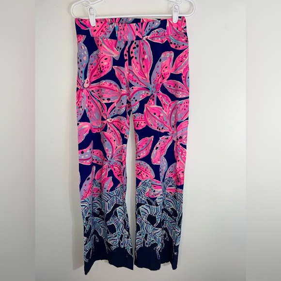 Lilly Pulitzer Pink and Blue zebra Floral Pants - Picture 3 of 13